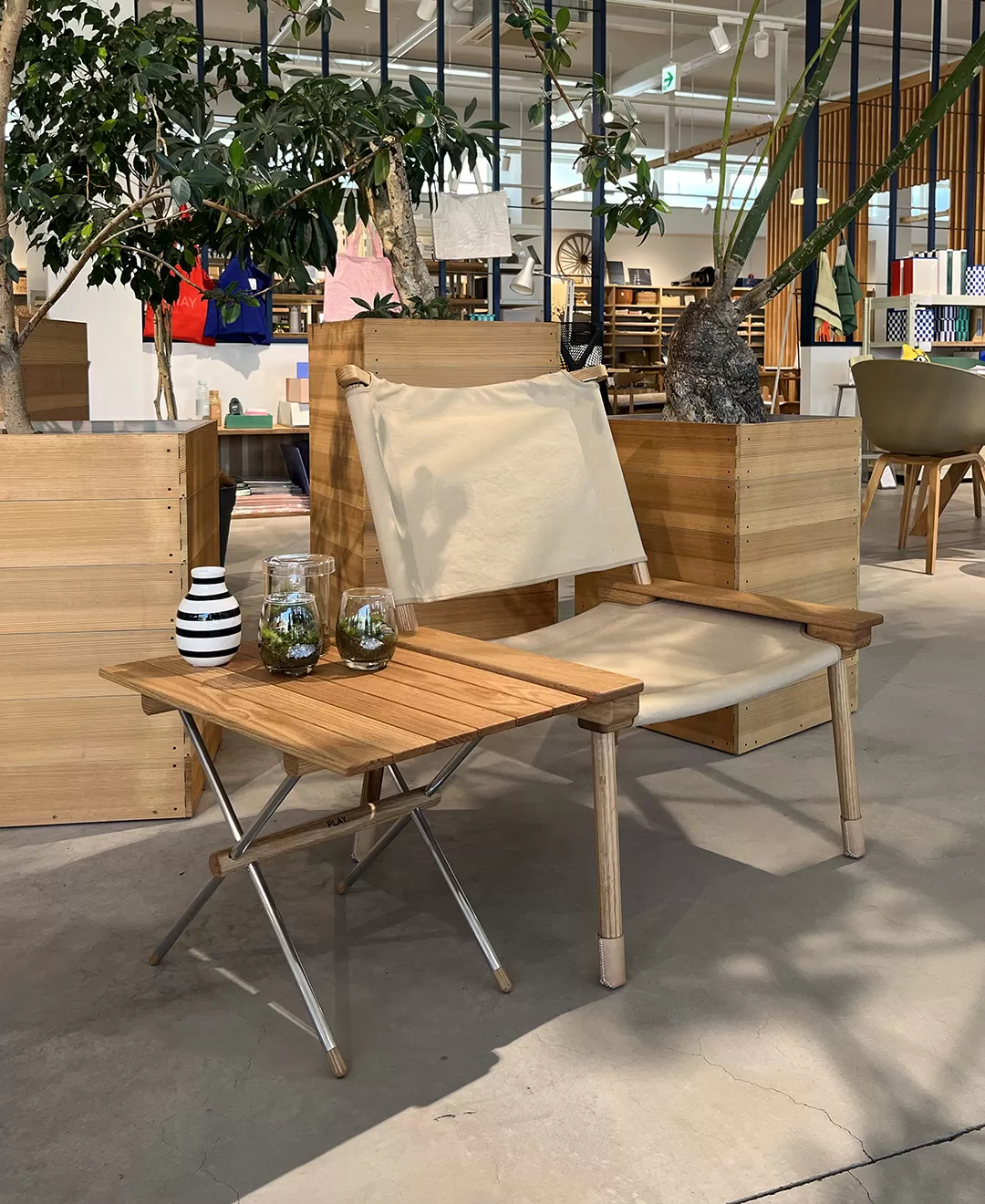 Oak Roll Table