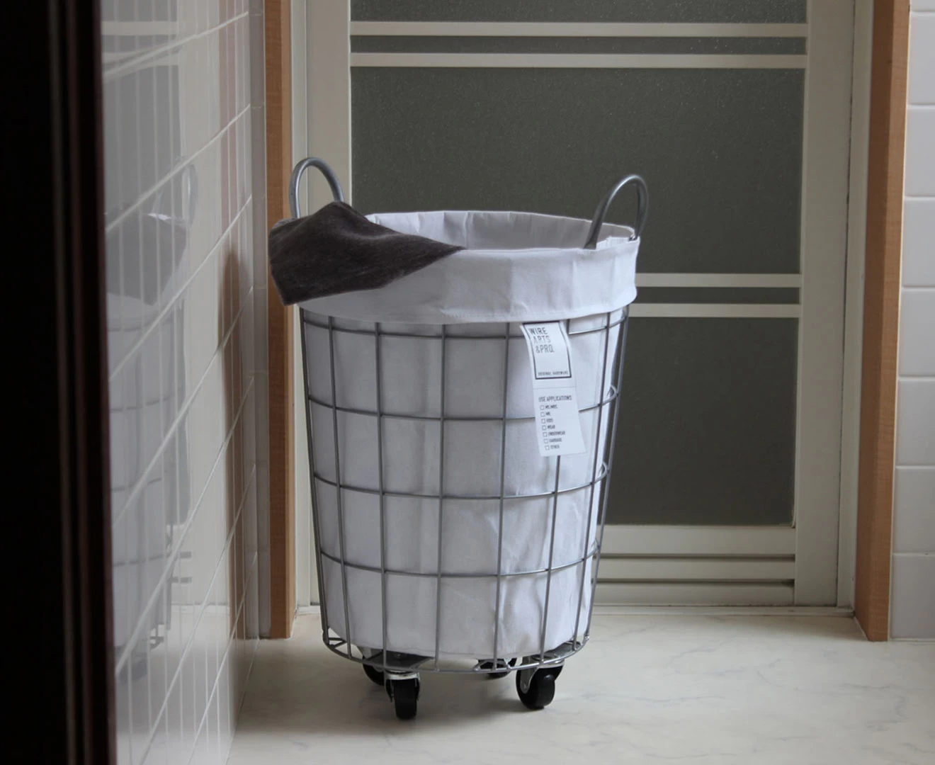 003076 WIRE ARTS & PRO.laundry ROUND BASKET WITH CASTER 33L