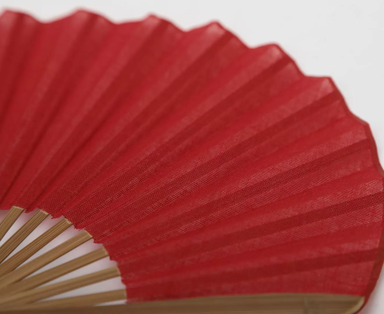 ガーゼ素材のふわり扇子