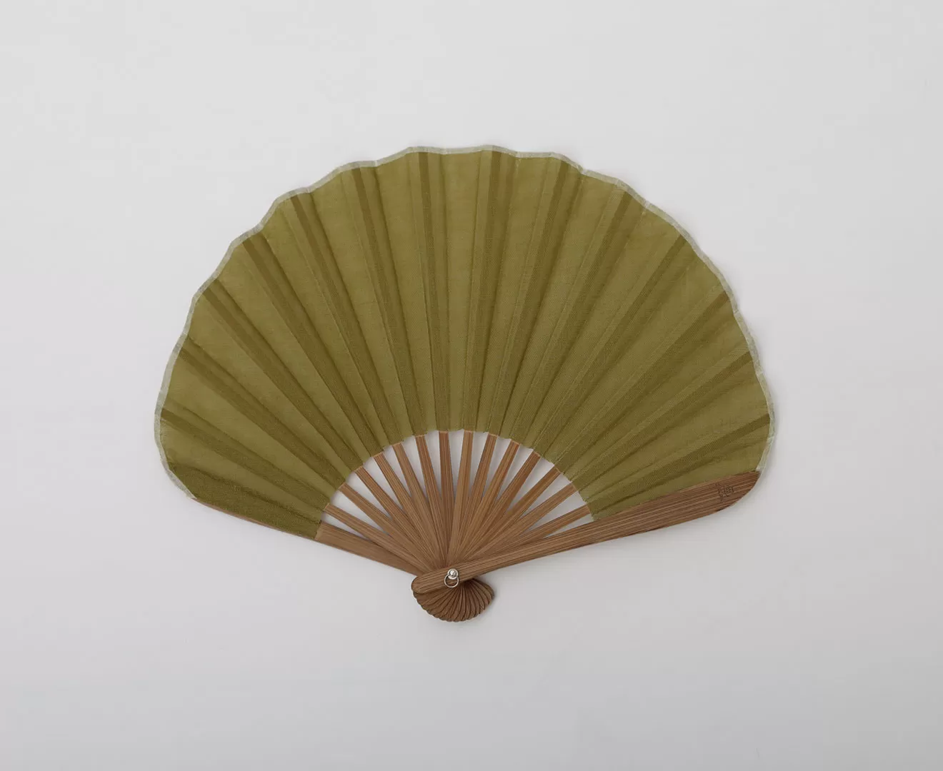 ガーゼ素材のふわり扇子