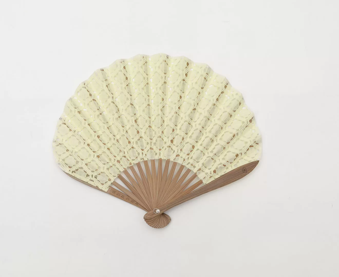 レース素材のふわり扇子