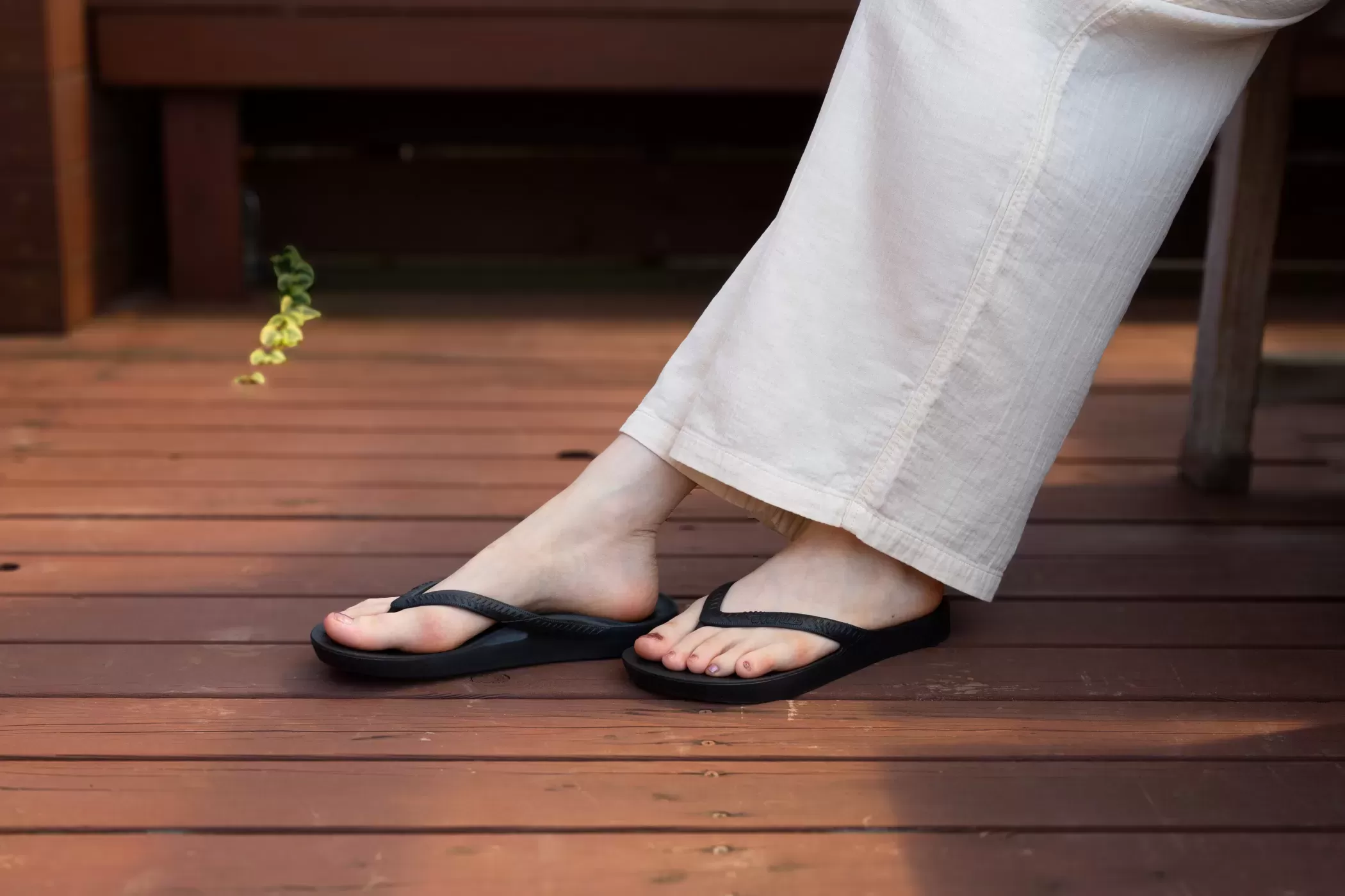 Arch Support Flip Flop - Black