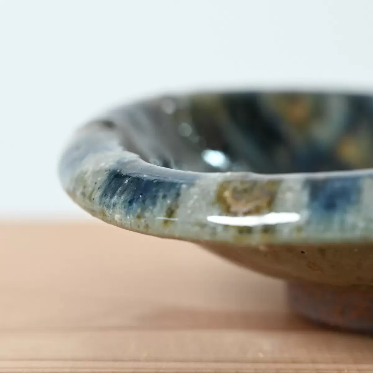 【美濃焼】正陶苑 呉須錆 たわみ鉢 Φ16.5cm