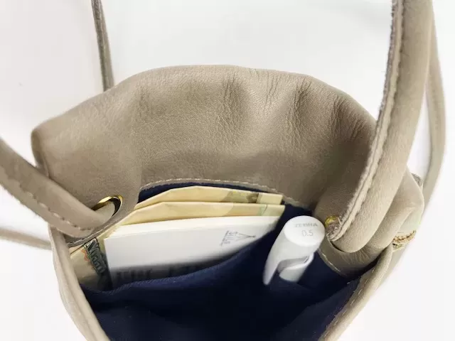 Word Phone Shoulder