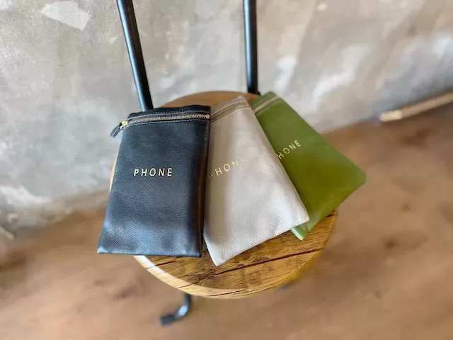 Word Phone Shoulder