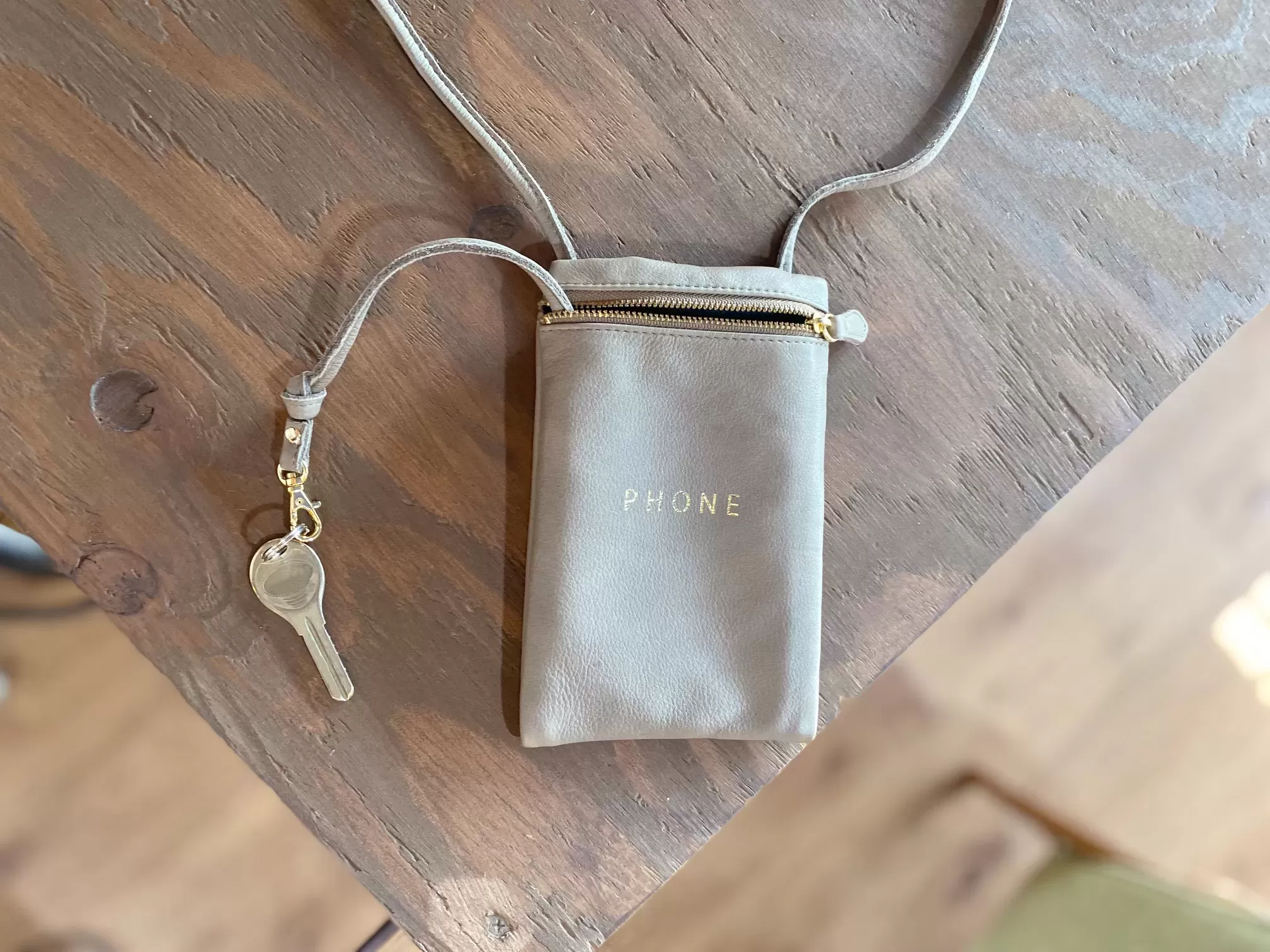 Word Phone Shoulder