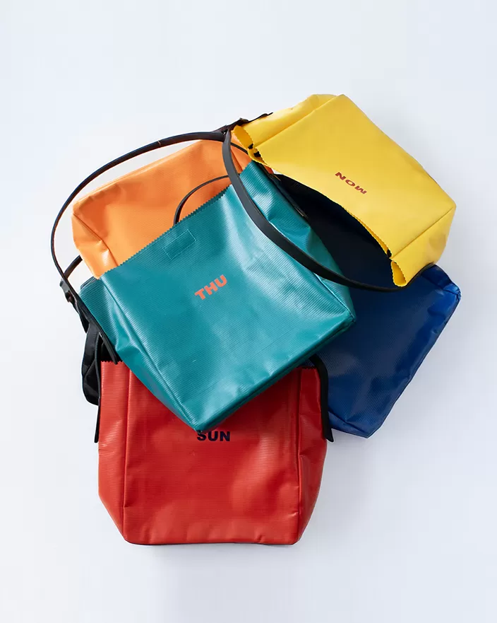 WEEKLY MINI ONE SHOULDER