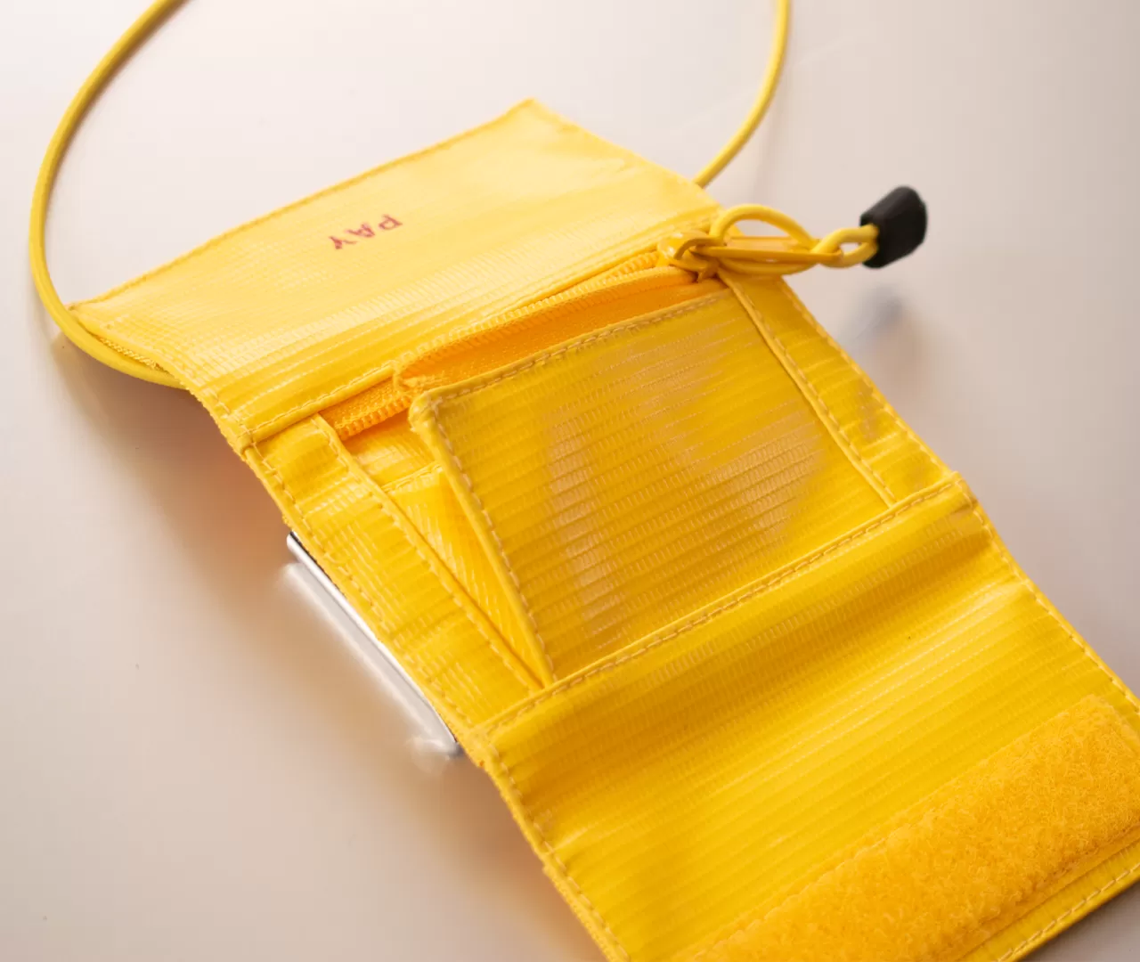 ターポリンコインキャッチャーウォレット