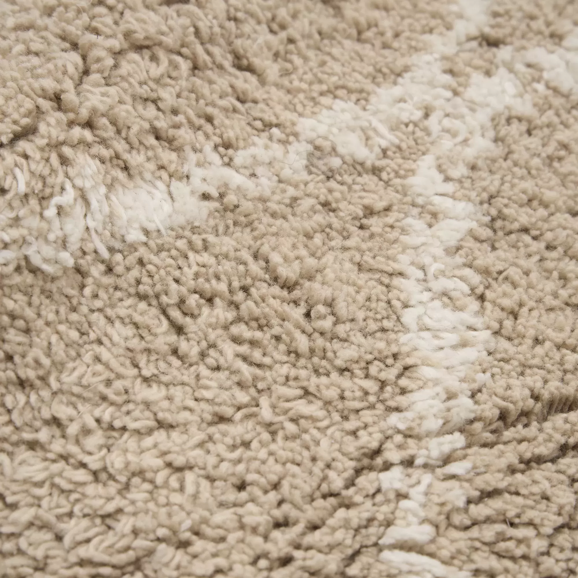 NEHA-BEIGE- CHAIR RUG ( ネハ ) 33×33cm