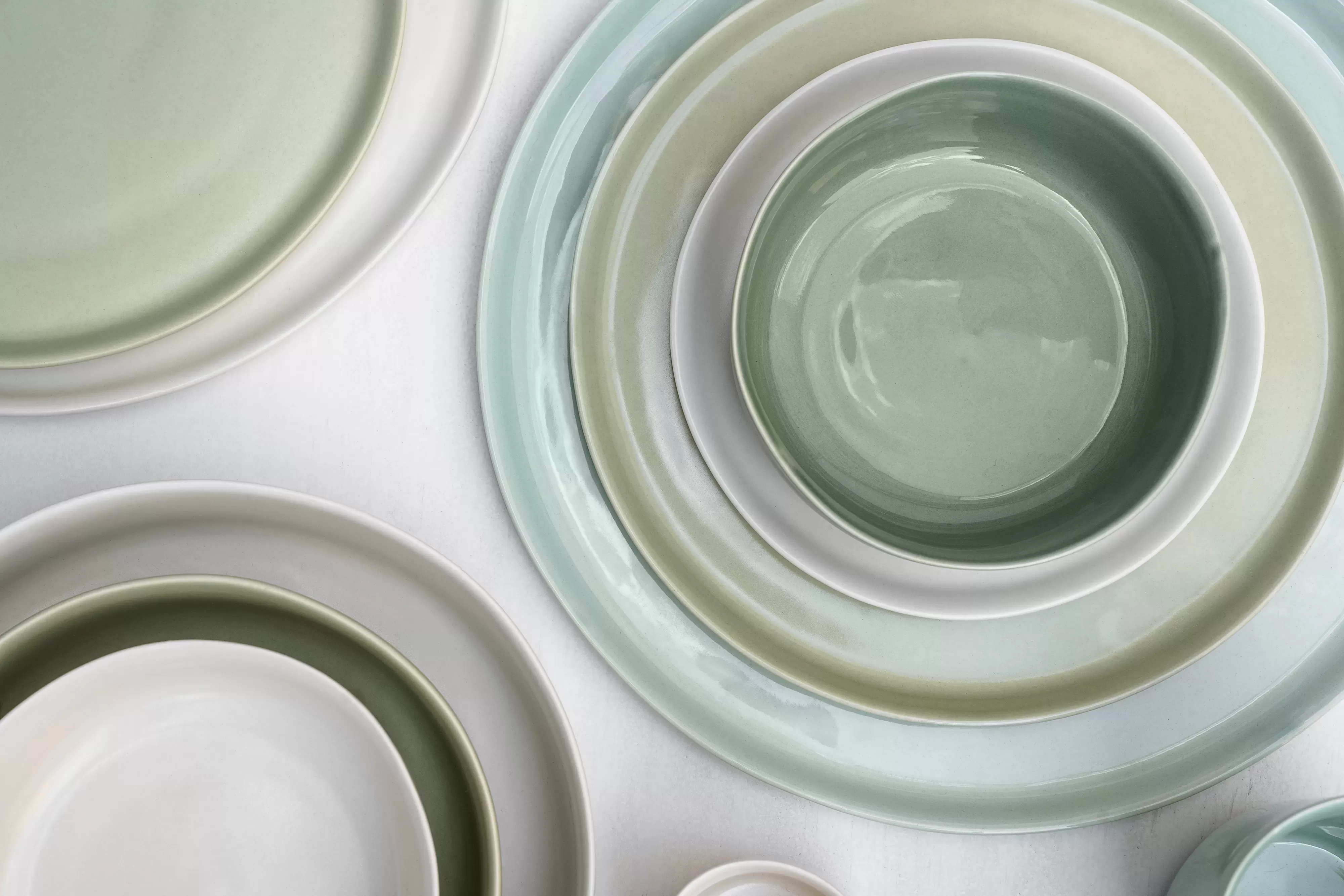 Elephant Feet Medium Plate - Off Blue (深緑)