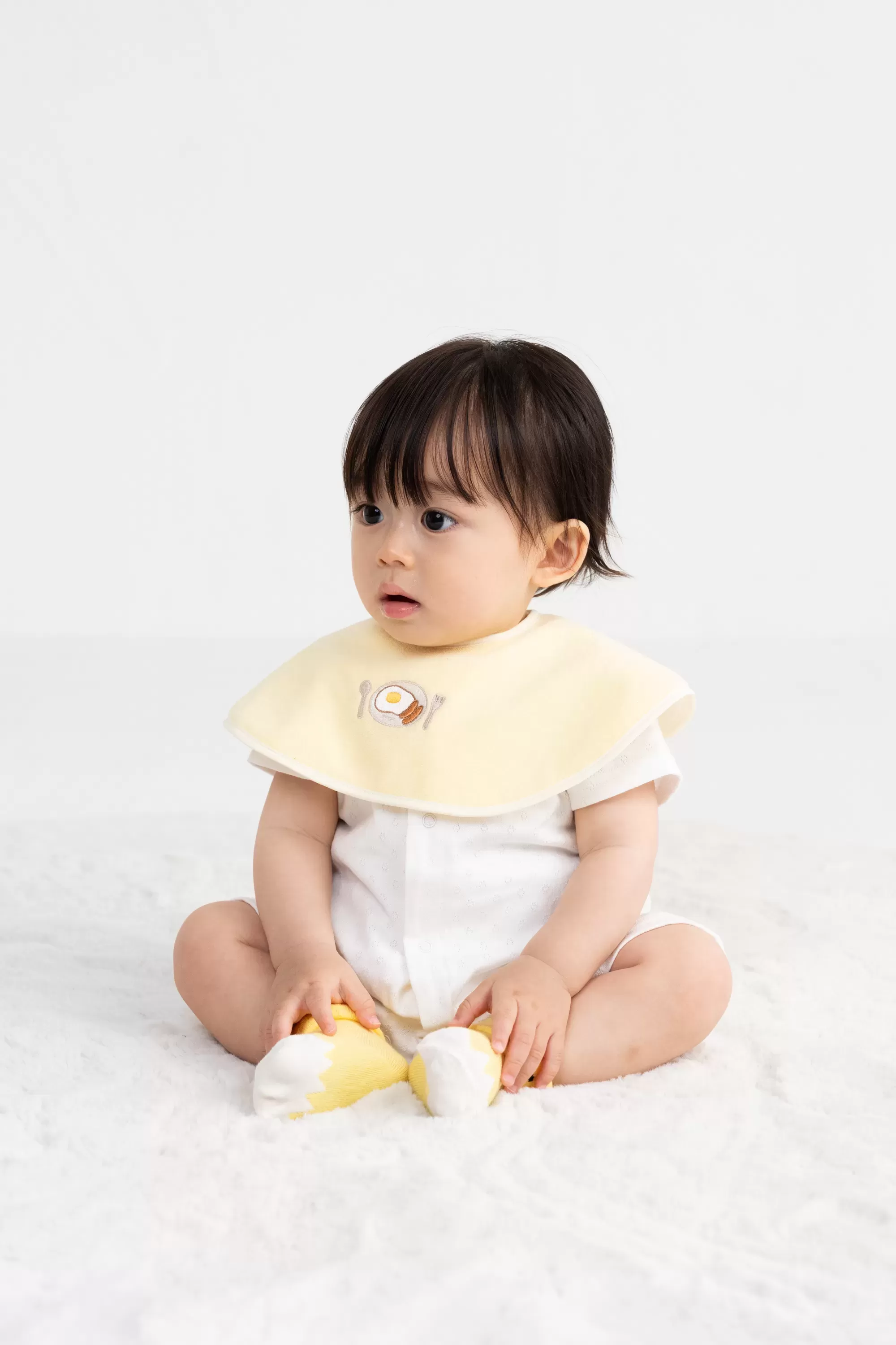 レトロ風刺繍スタイ