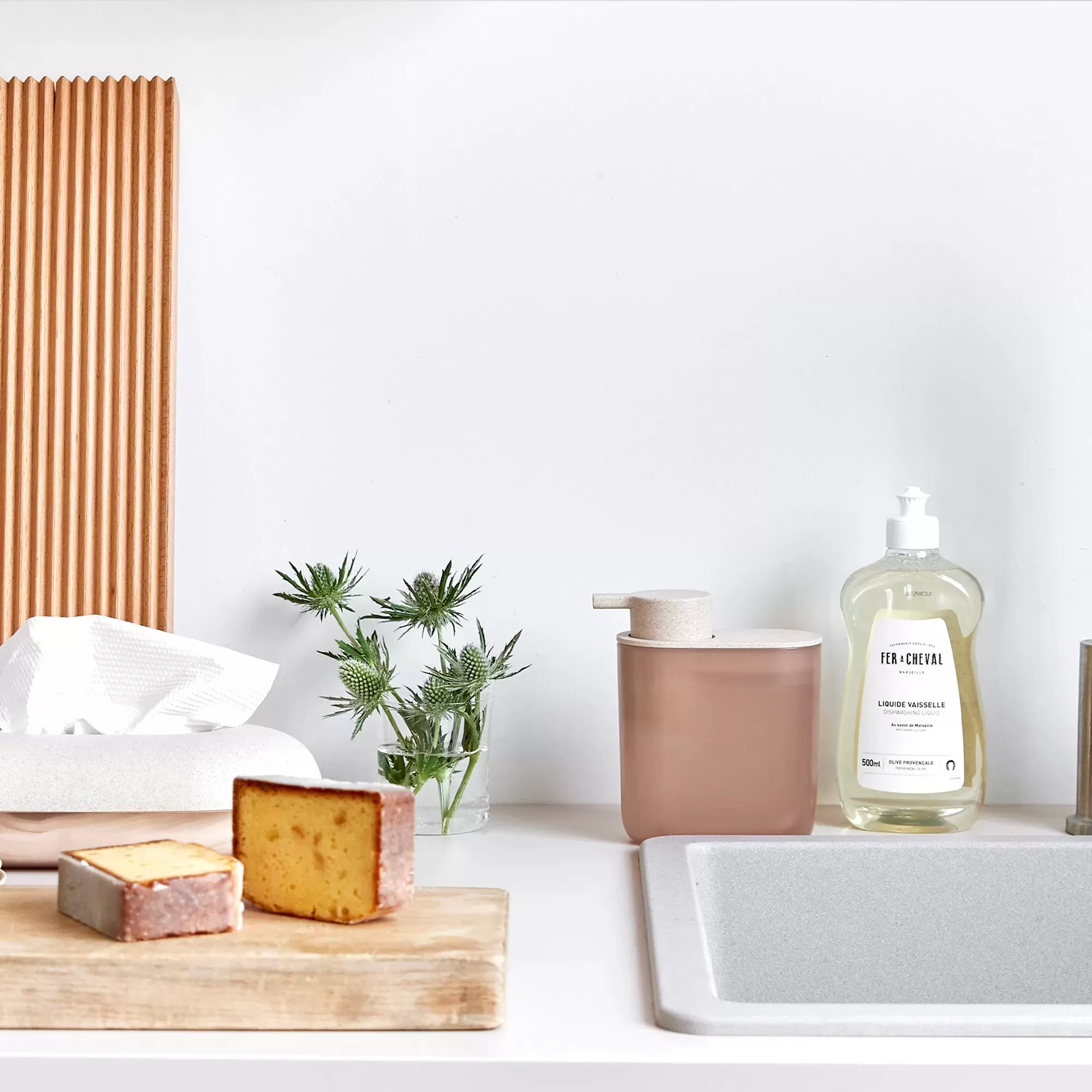 ソープディスペンサー　泡タイプ