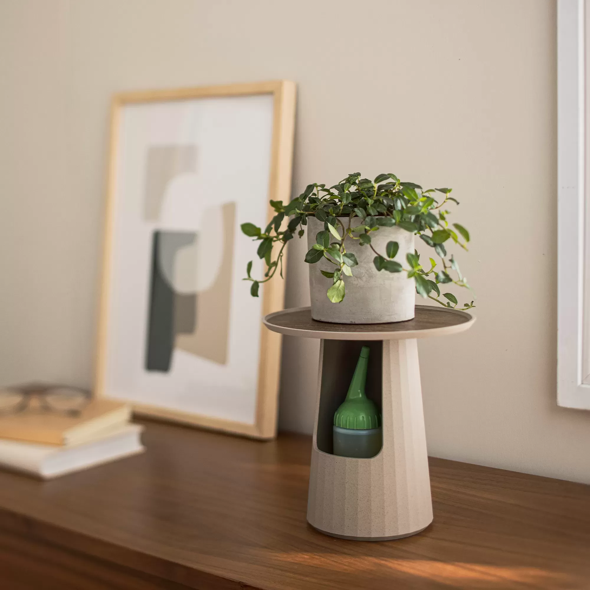 テーブルトップストレージ