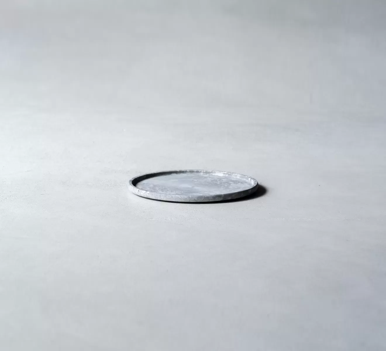 Sen　プレート丸　M　GY