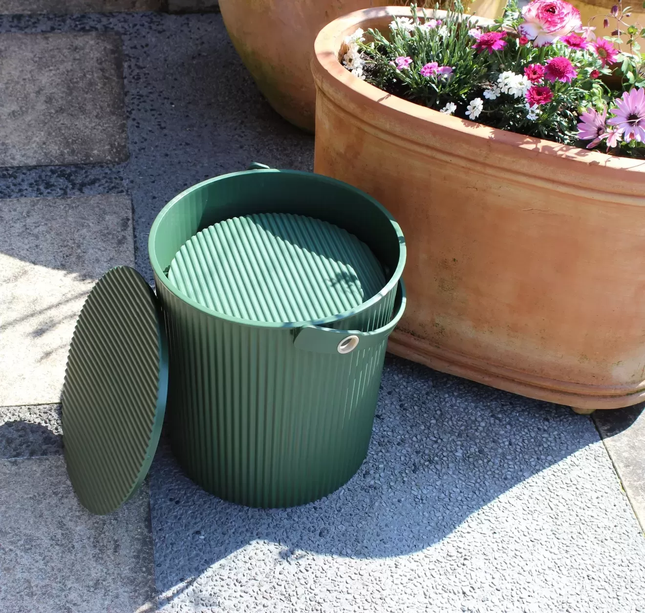 ガーデンツールバケット　8L　DGR