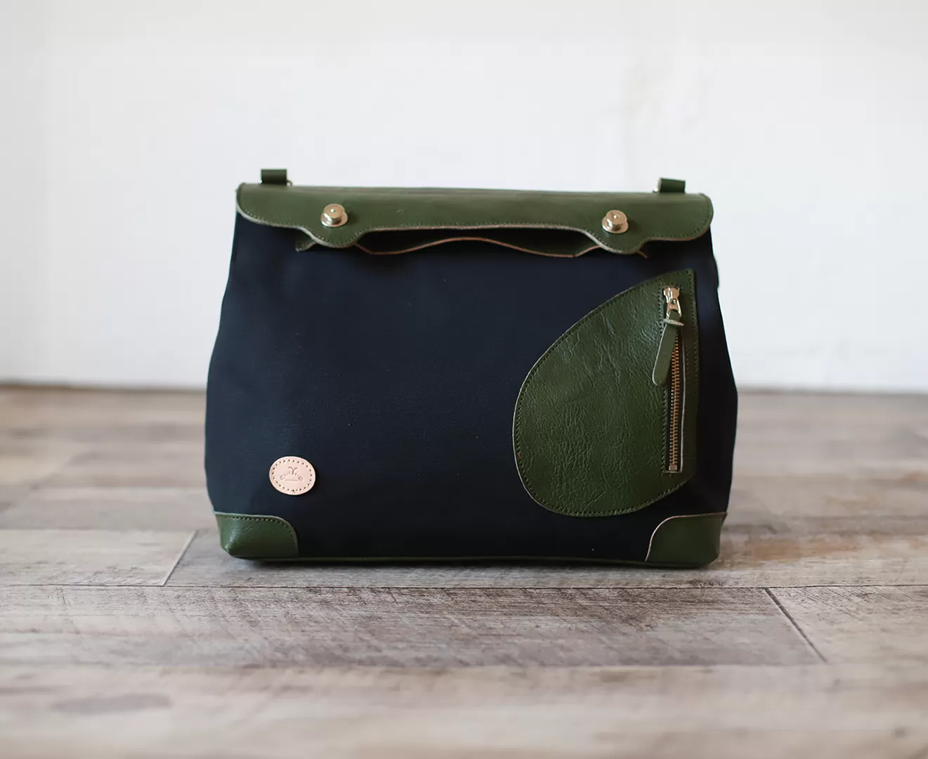 メッセンジャーポストマン 帆布×牛革 ショルダーバッグ