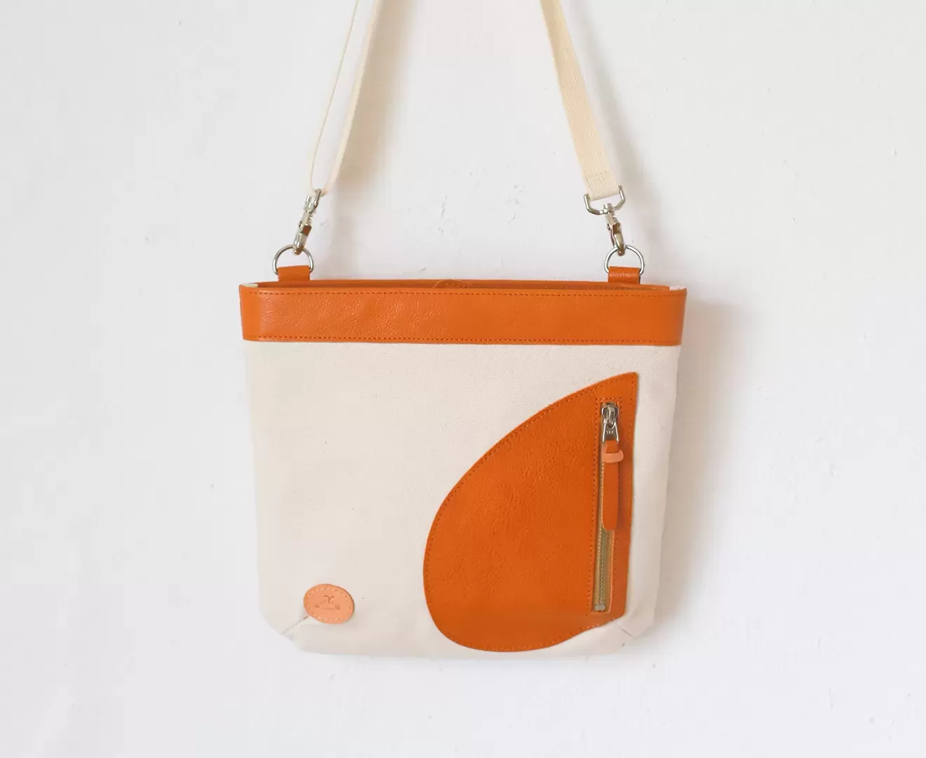 DUOサコッシュ 帆布×牛革 サコッシュ