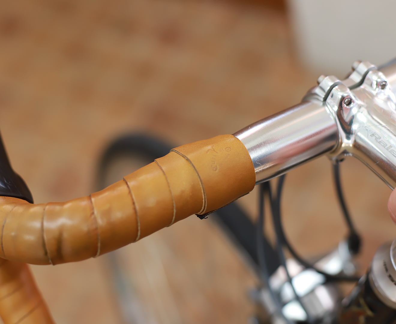 レザーバーテープ