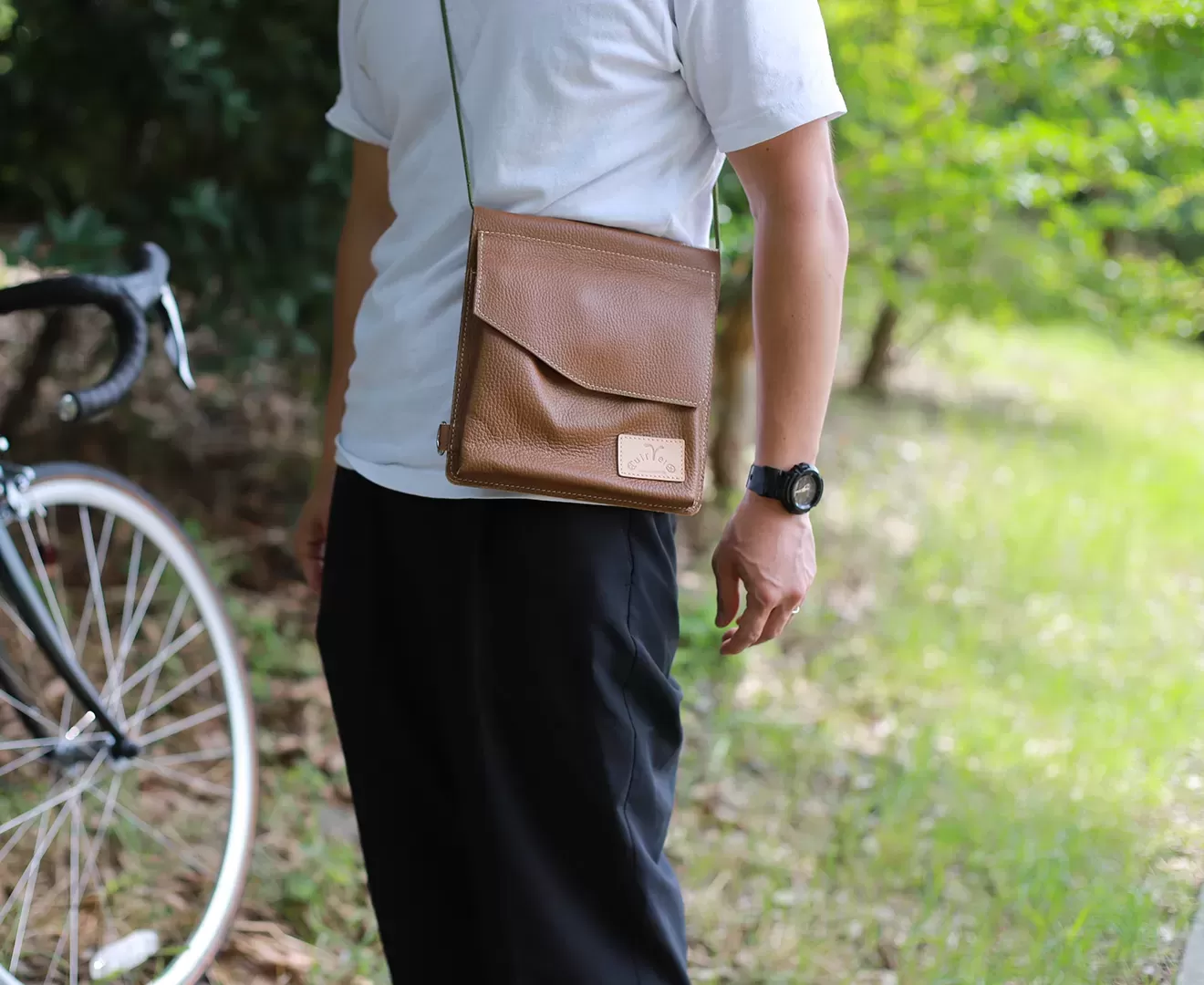 レザーフレームバッグ「Charlie」