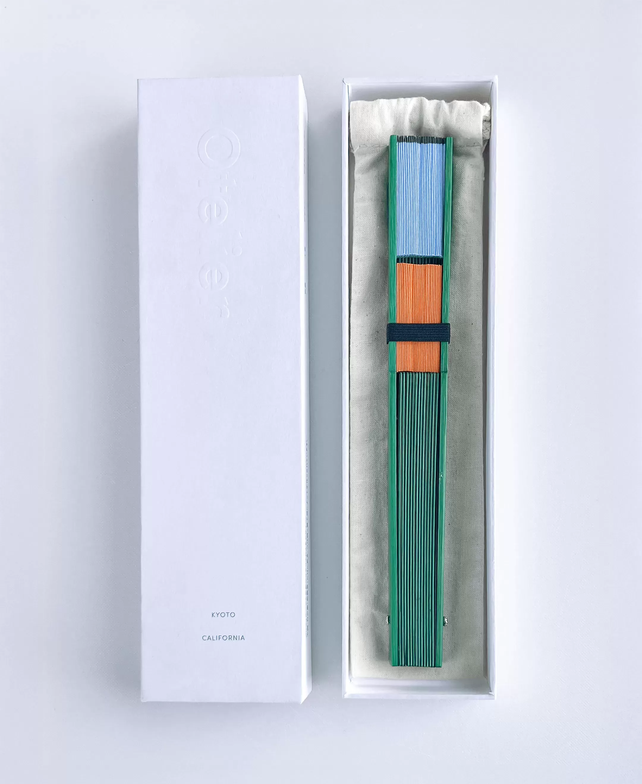 二重虹扇子（青／緑／橙）