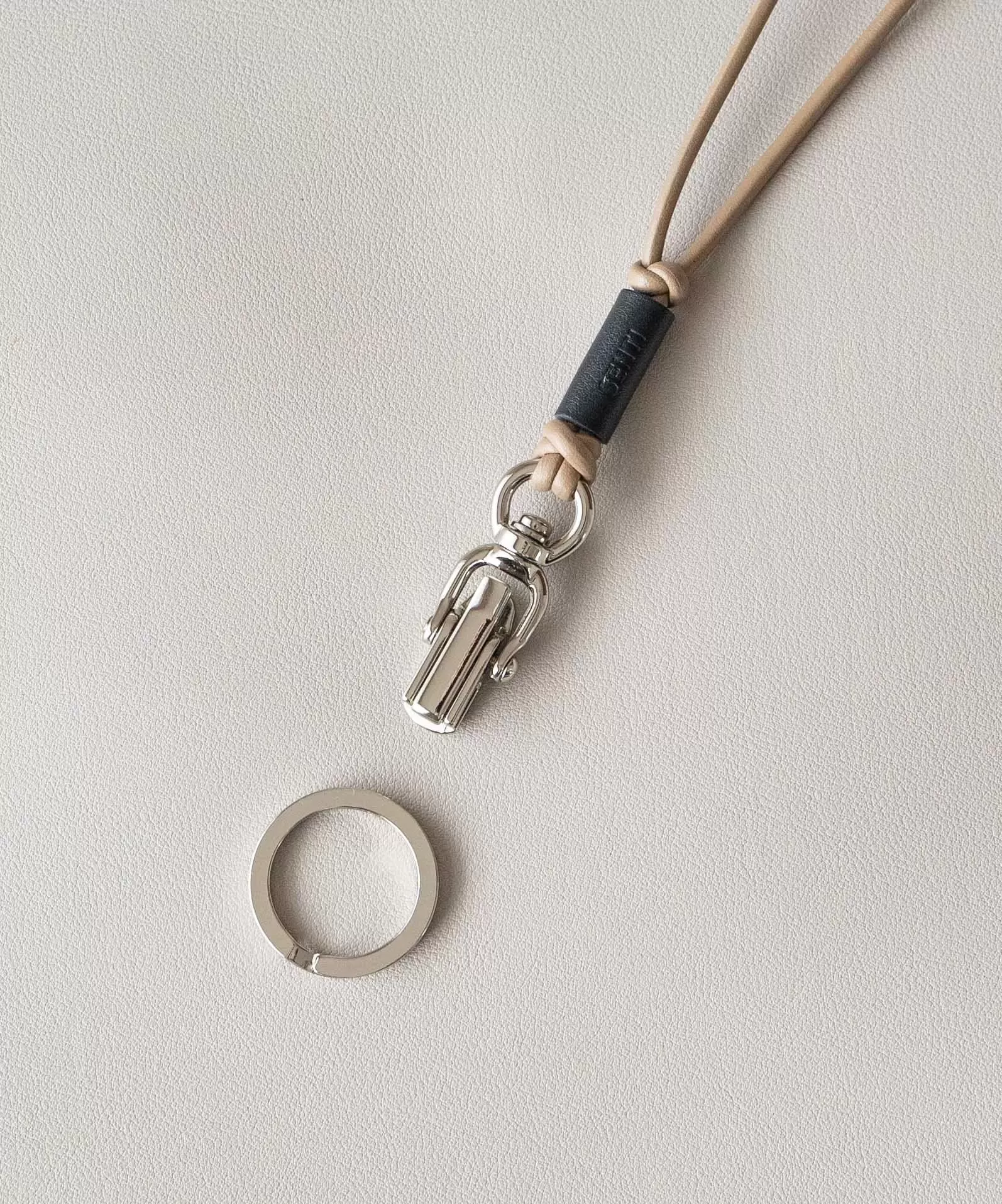 クリップフック　レザーストラップ