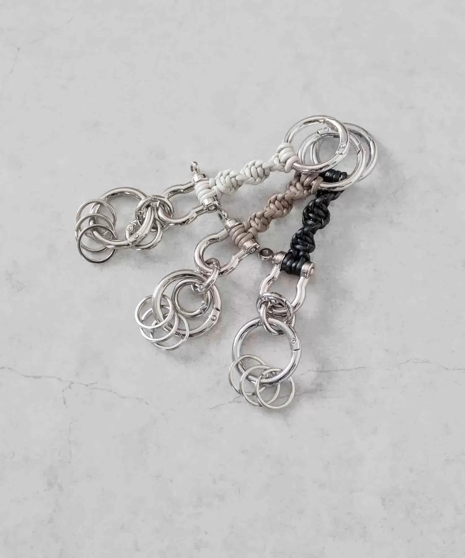 スパイラル ブレーディング レザーキーチェーン