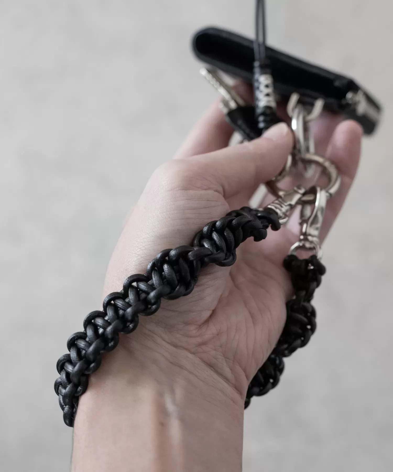 ブレーディング レザー ハンドストラップ