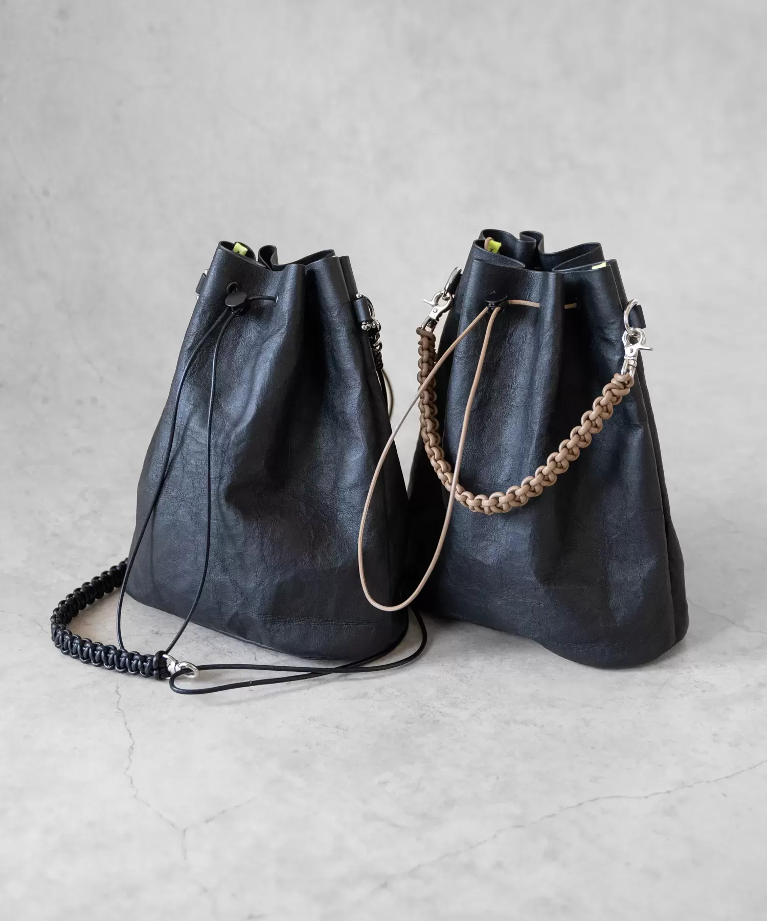 超軽量ダイニーマレザードローストリング2WAYバッグ