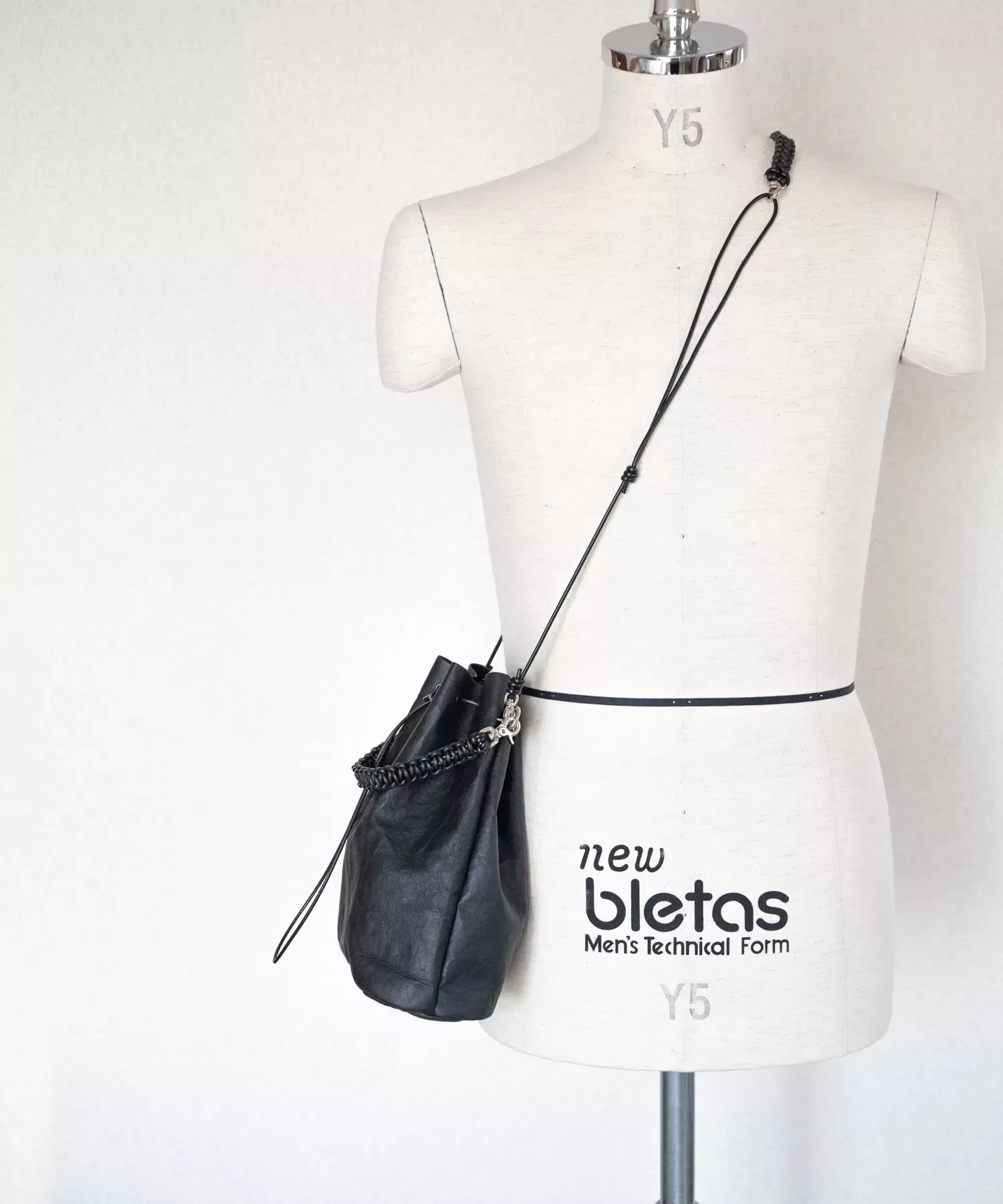 超軽量ダイニーマレザードローストリング2WAYバッグ