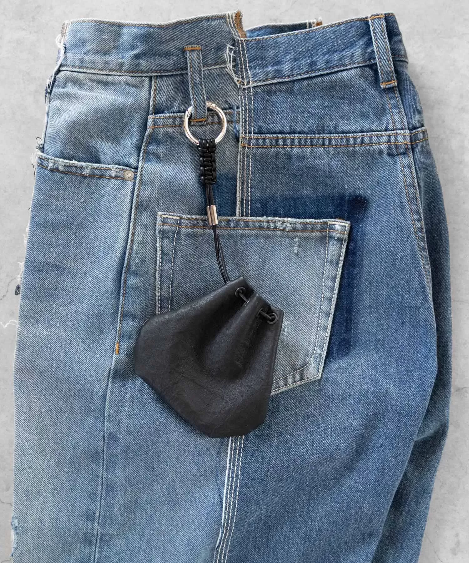 超軽量ダイニーマレザー 巾着キーリング