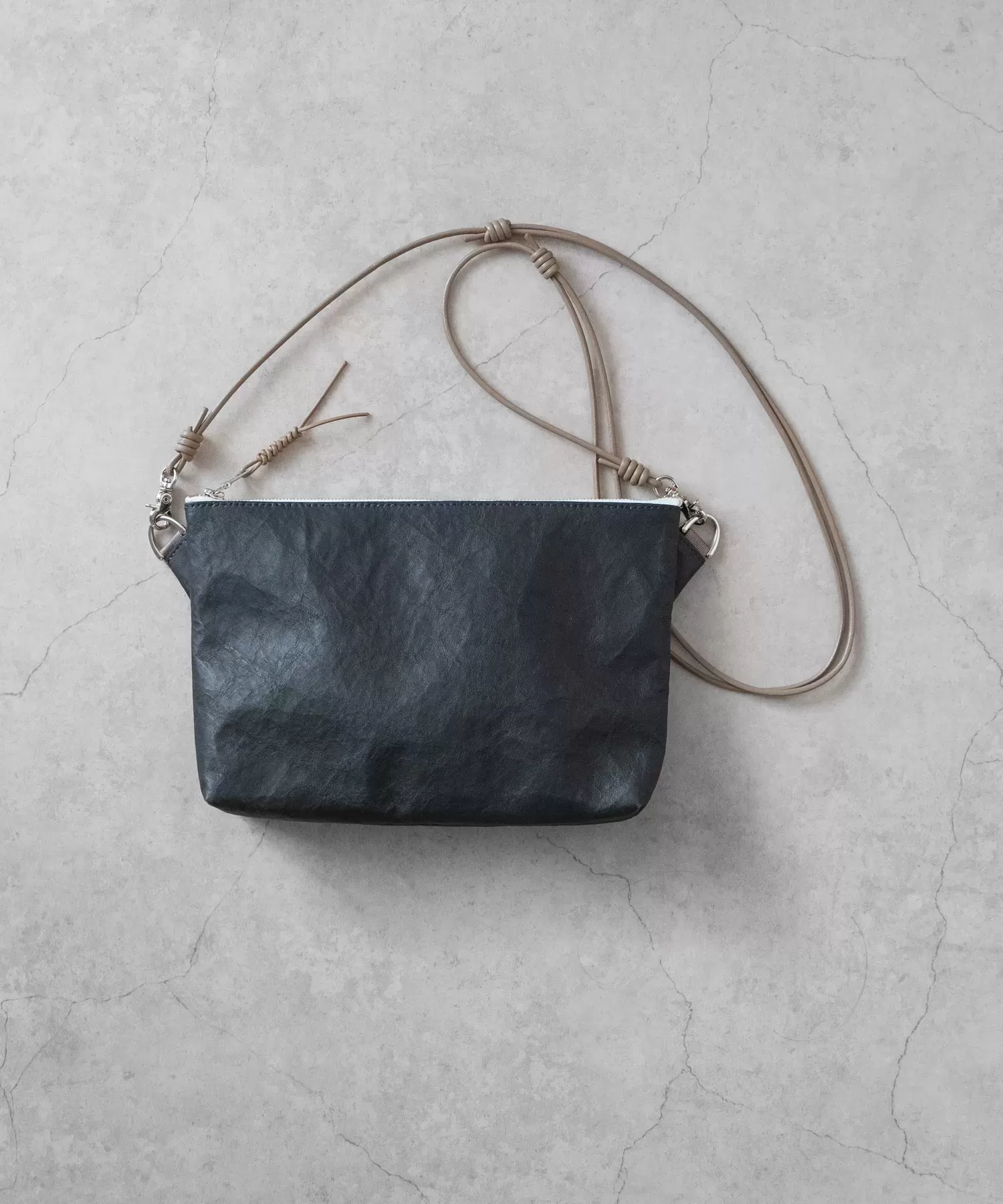 超軽量ダイニーマレザー 2WAYサコッシュ