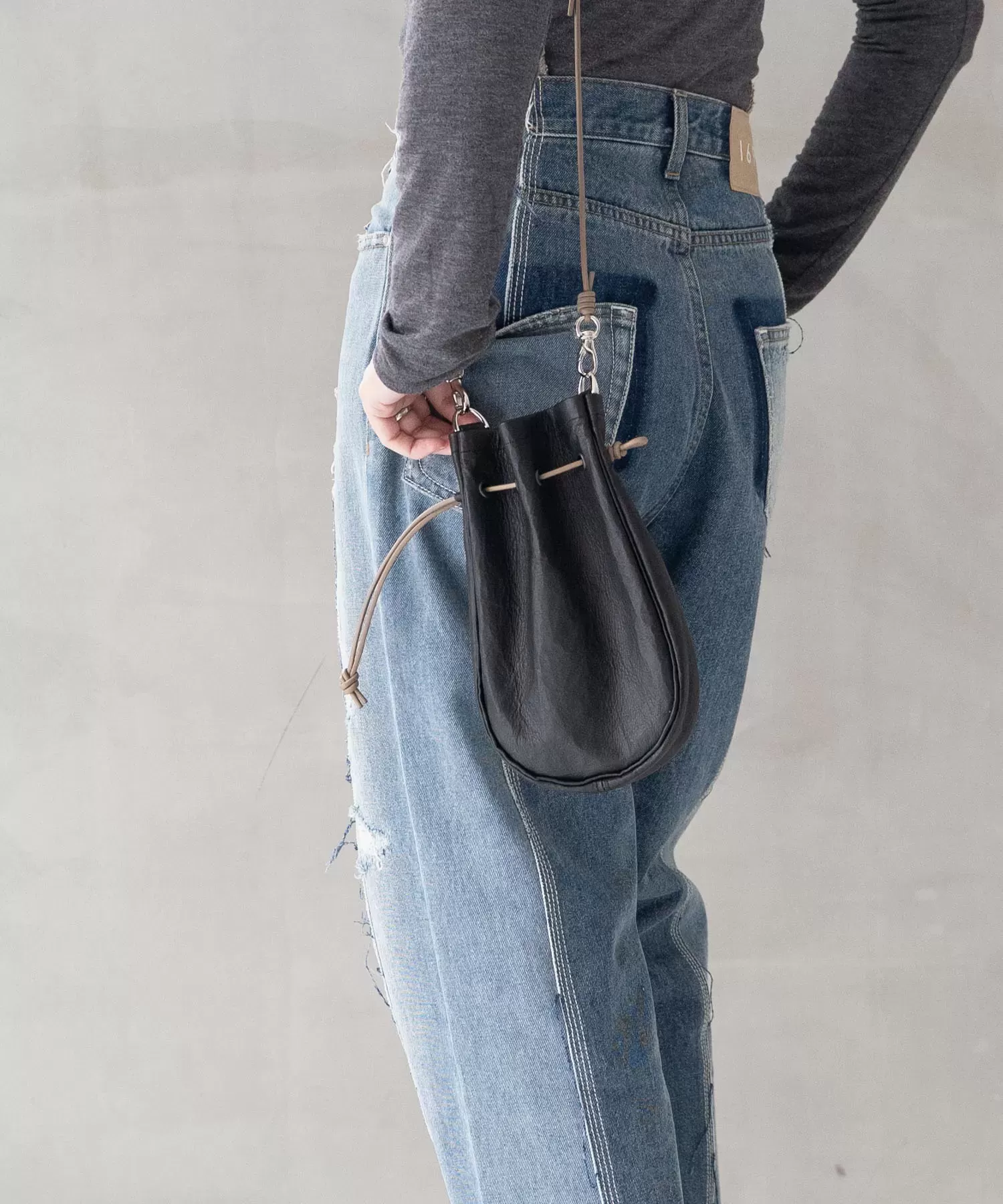 超軽量ダイニーマレザー メディスンバッグ M