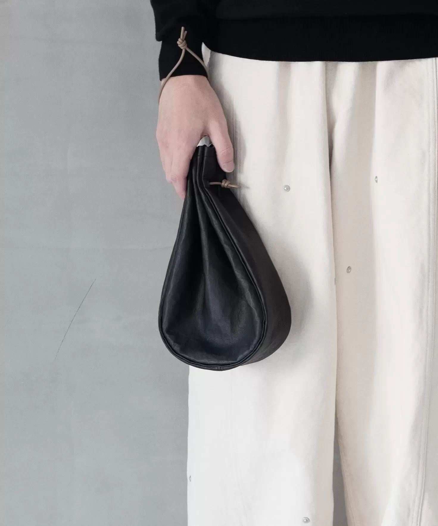 超軽量ダイニーマレザー メディスンバッグ L