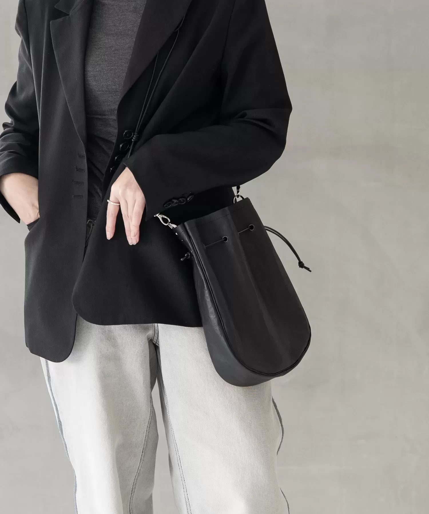 超軽量ダイニーマレザー メディスンバッグ L