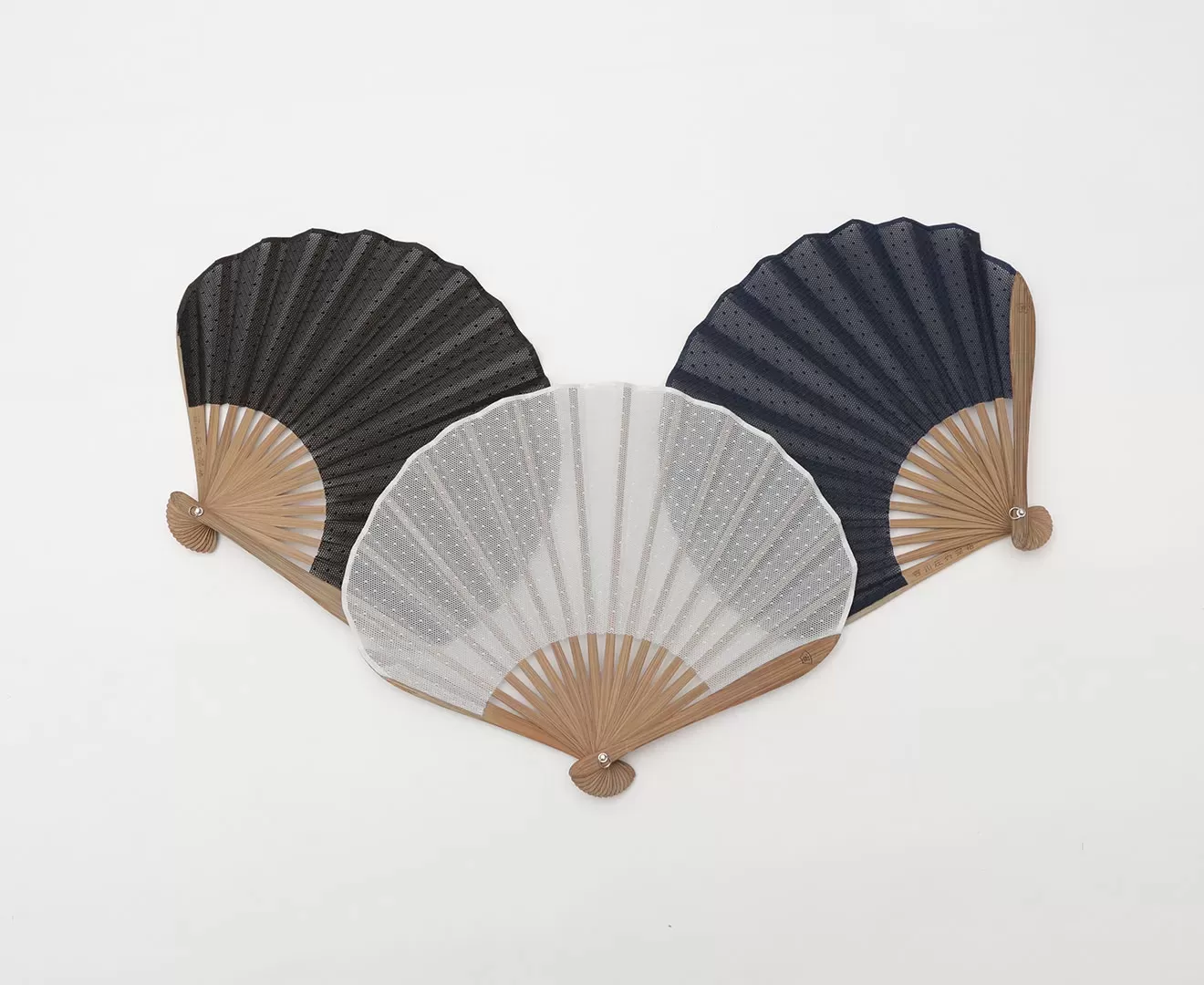 ヴェール素材のふわり扇子