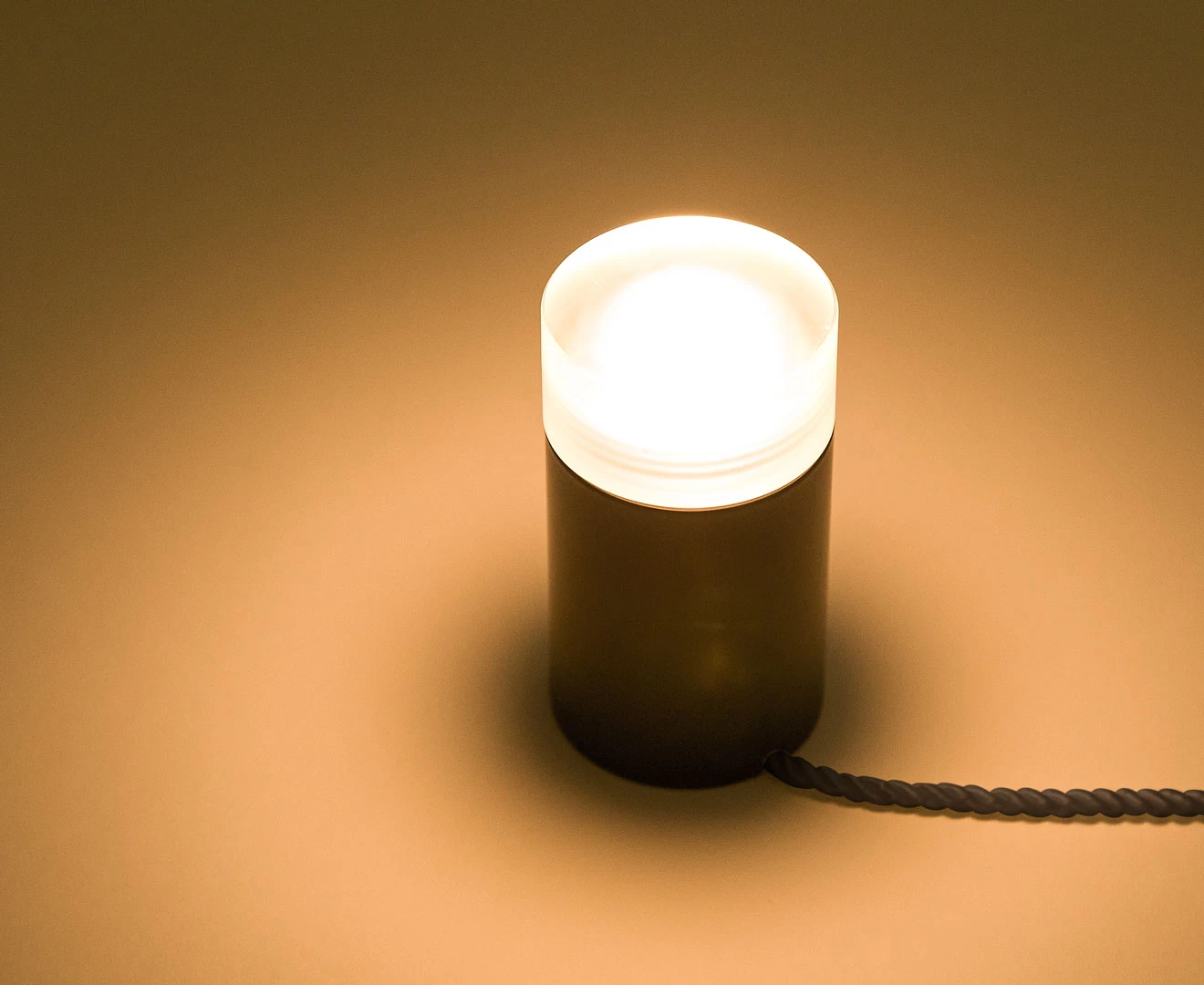 002989 PORTABLE LED LIGHT by GENERAL