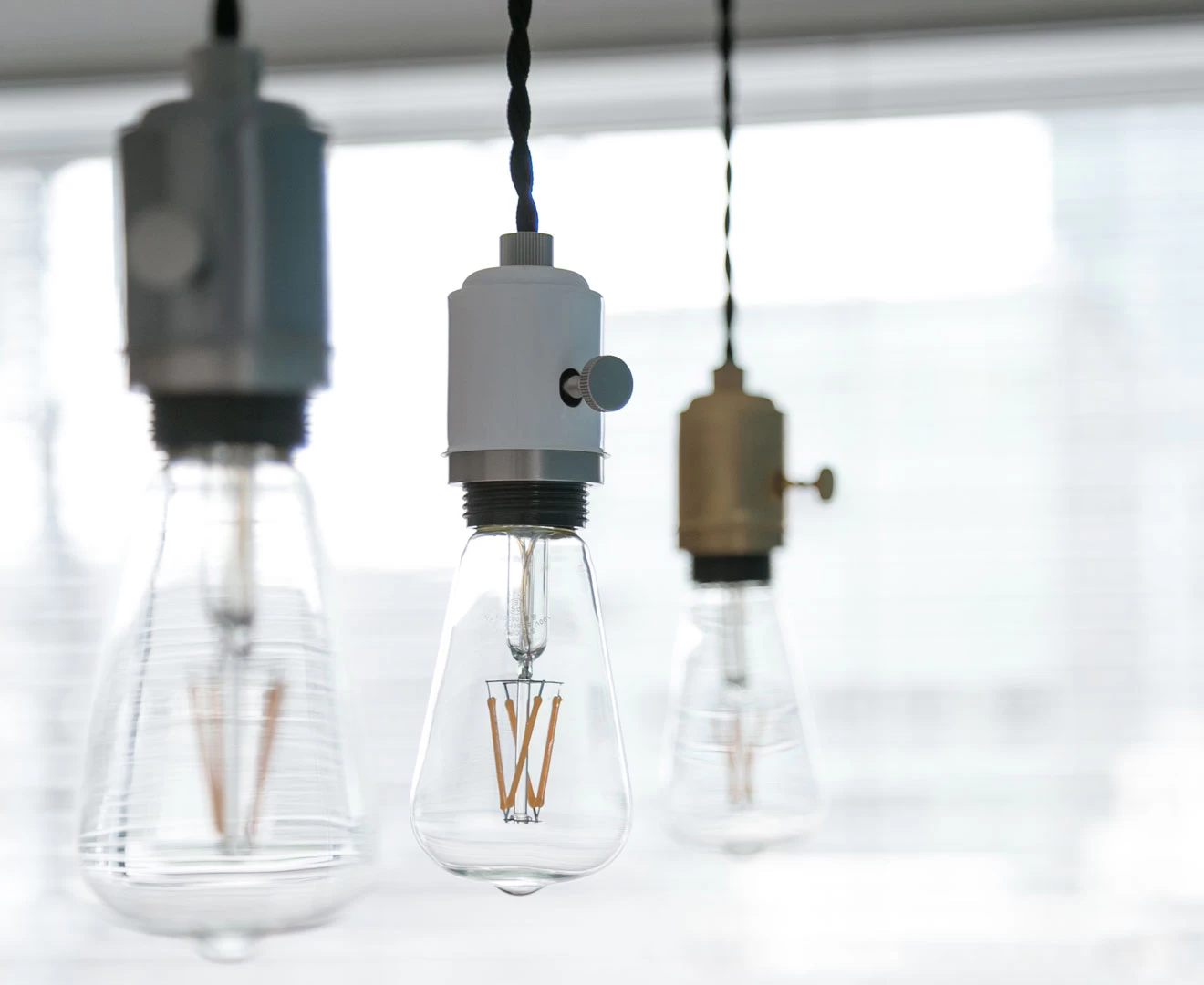 002984 GENERAL SOCKET E26 SWITCH LOW ENAMELED