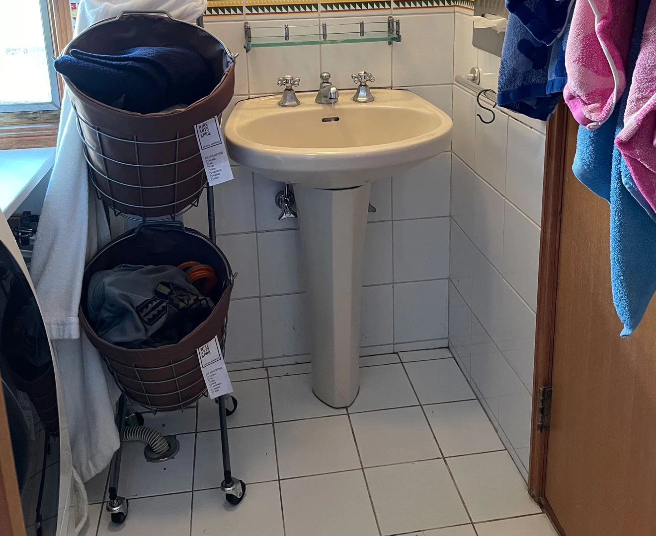 003328 WIRE ARTS & PRO.LAUNDRY ROUND BASKET DOUBLE WITH CASTER 25L 2BOX