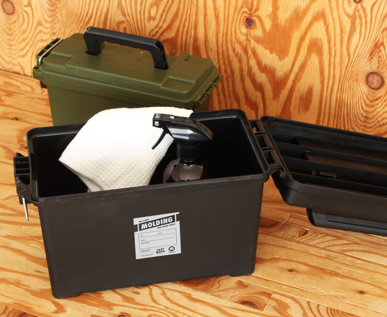 003056 molding _AMMO TOOL BOX_L