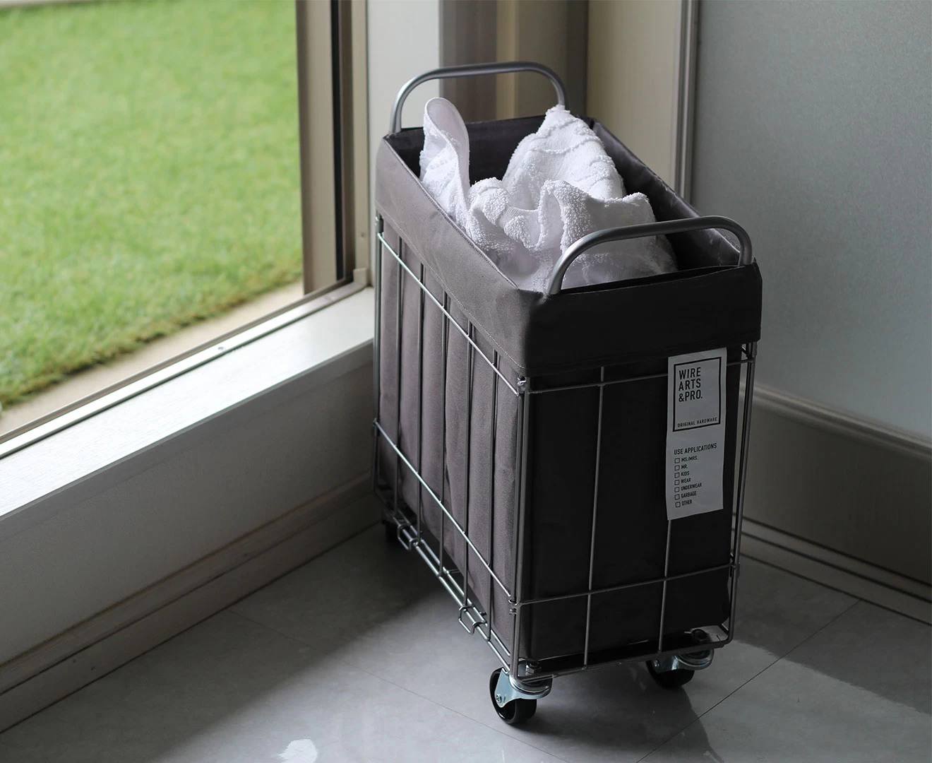 003269 WIRE ARTS&PRO FOLDING LAUNDRY SQUARE BASKET with CASTER 28L