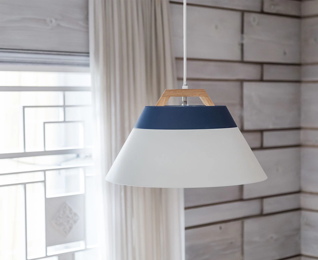 001768 LAMP by 2TONE 3BULB PENDANT LIGHT （電球あり)