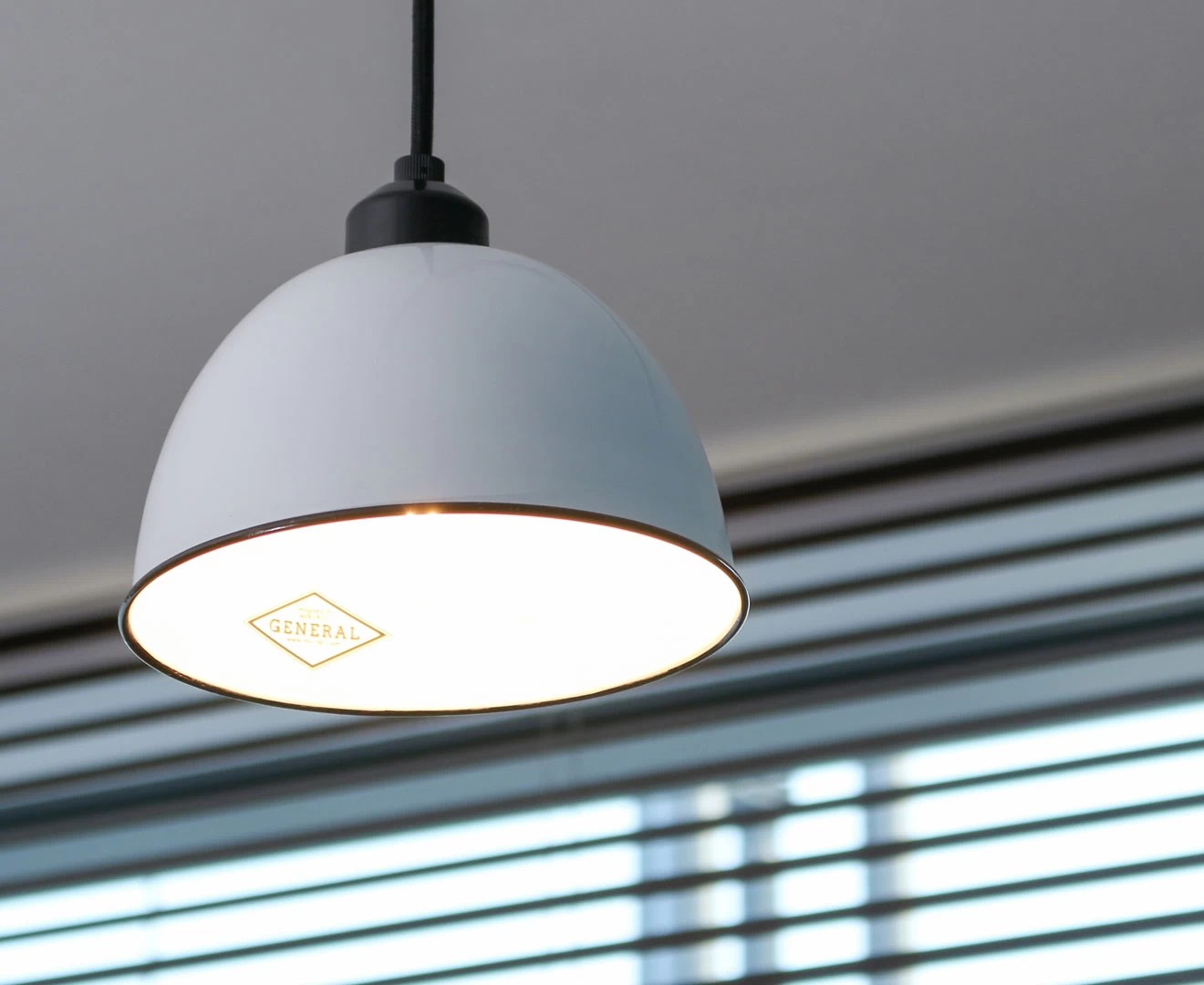 002433 GENERAL GENDER SHADE Plain Small