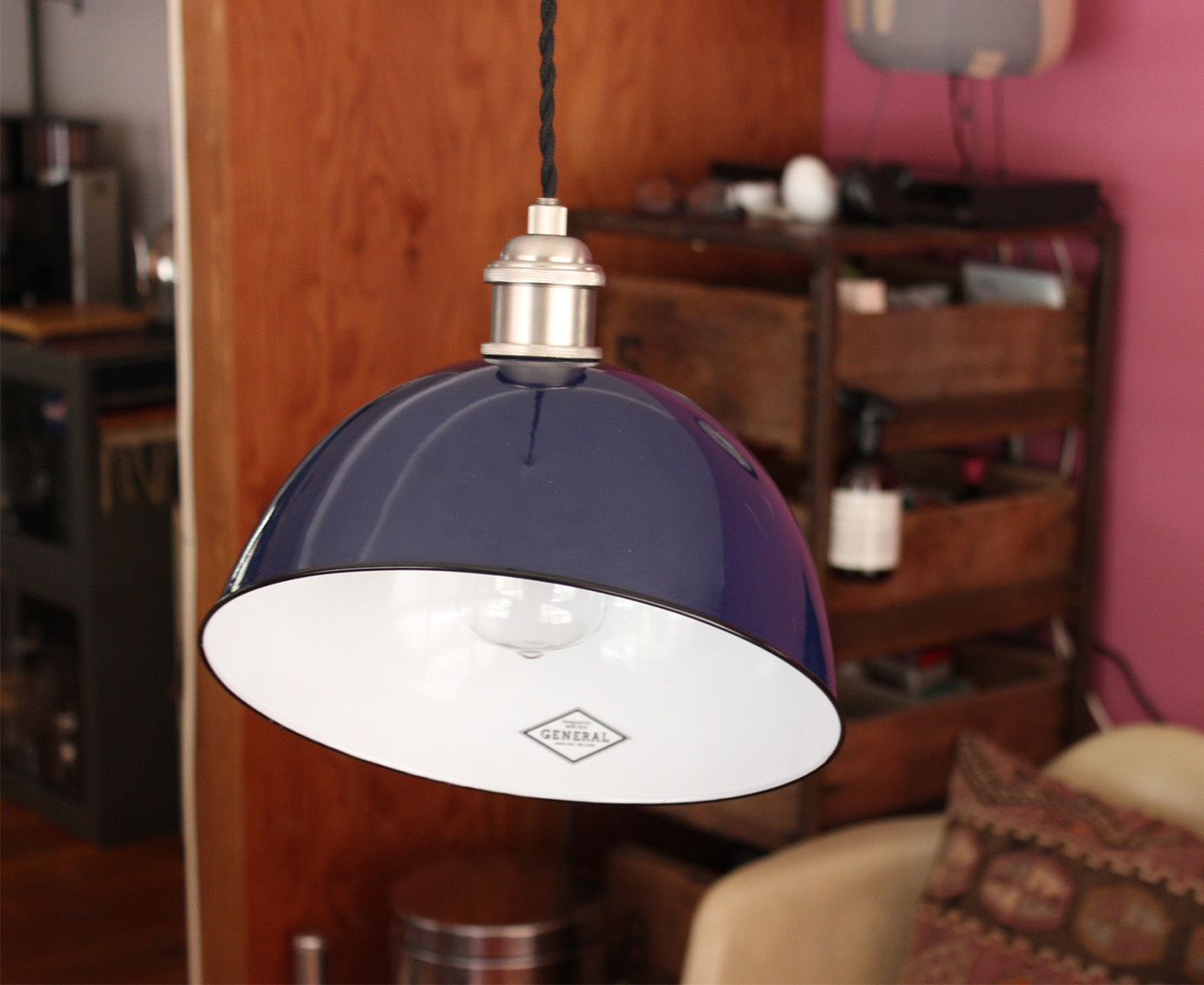 002432 GENERAL GENDER SHADE CUT