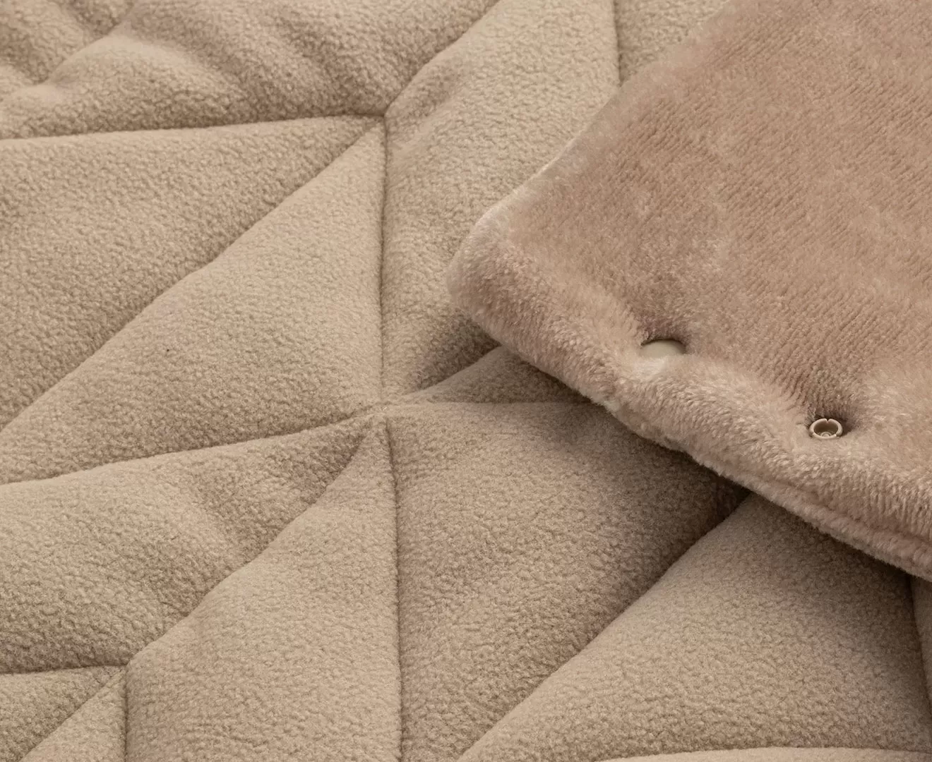 003423 THERMAWRAP BLANKET ORIGAMI