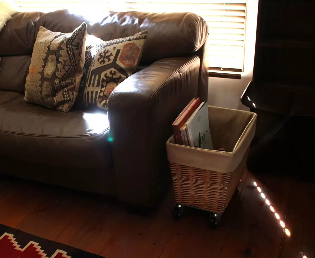 003404 WILLOW LAUNDRY BASKET with CASTER 28L