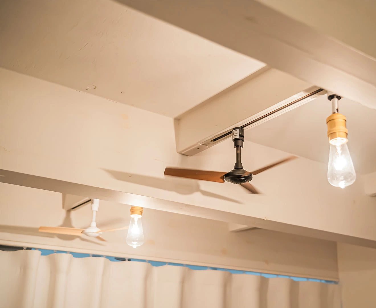 003308 DUCT RAIL FAN WOOD