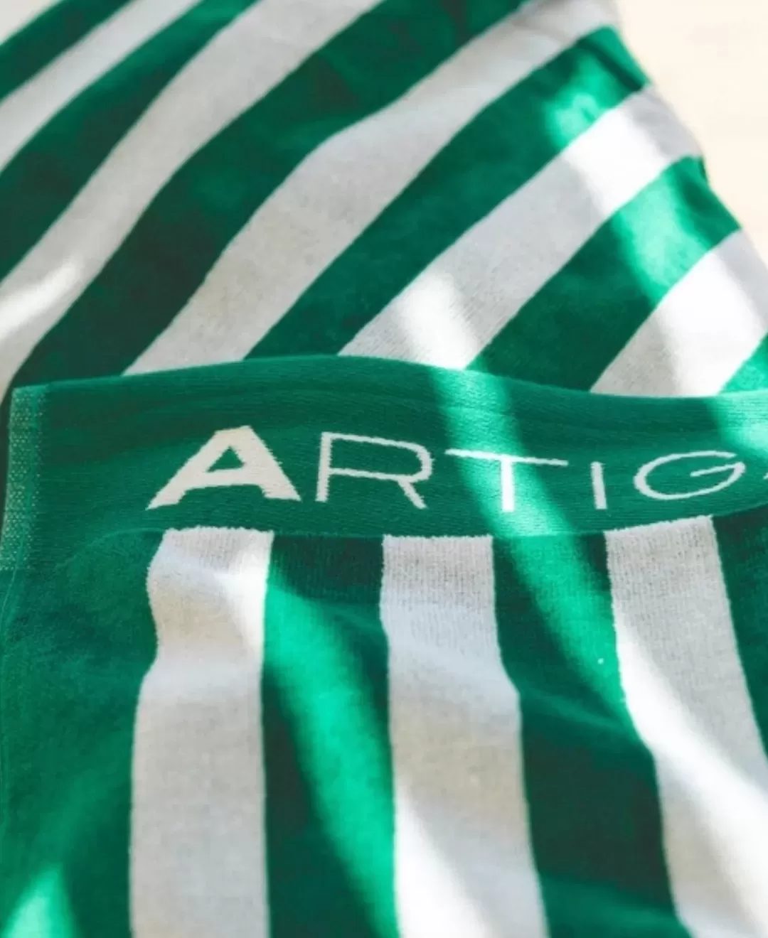 ARTIGA_Velvet beach towel - LACQUY MENTHE