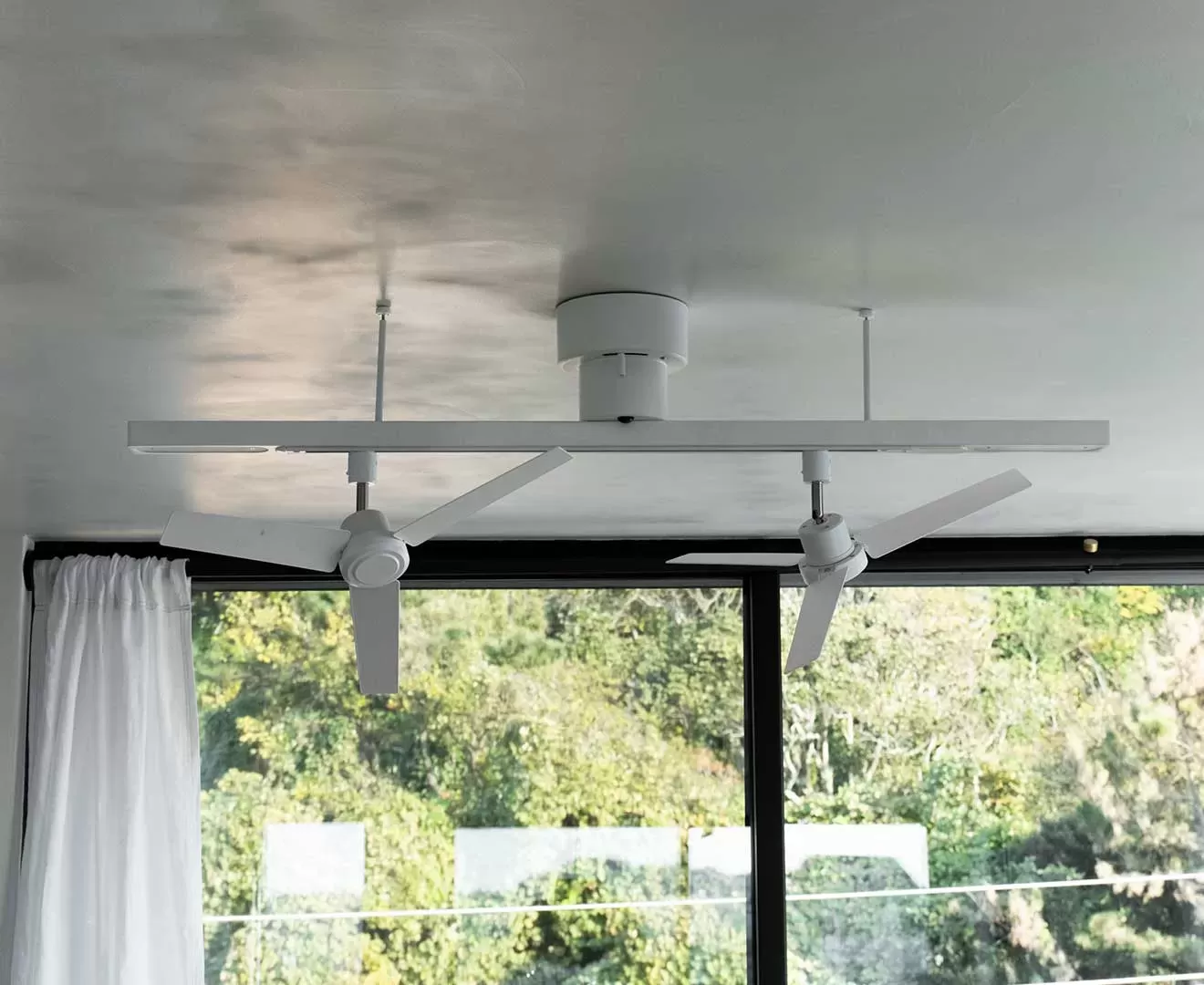 003433 LIGHTING DUCT RAIL with LED Double