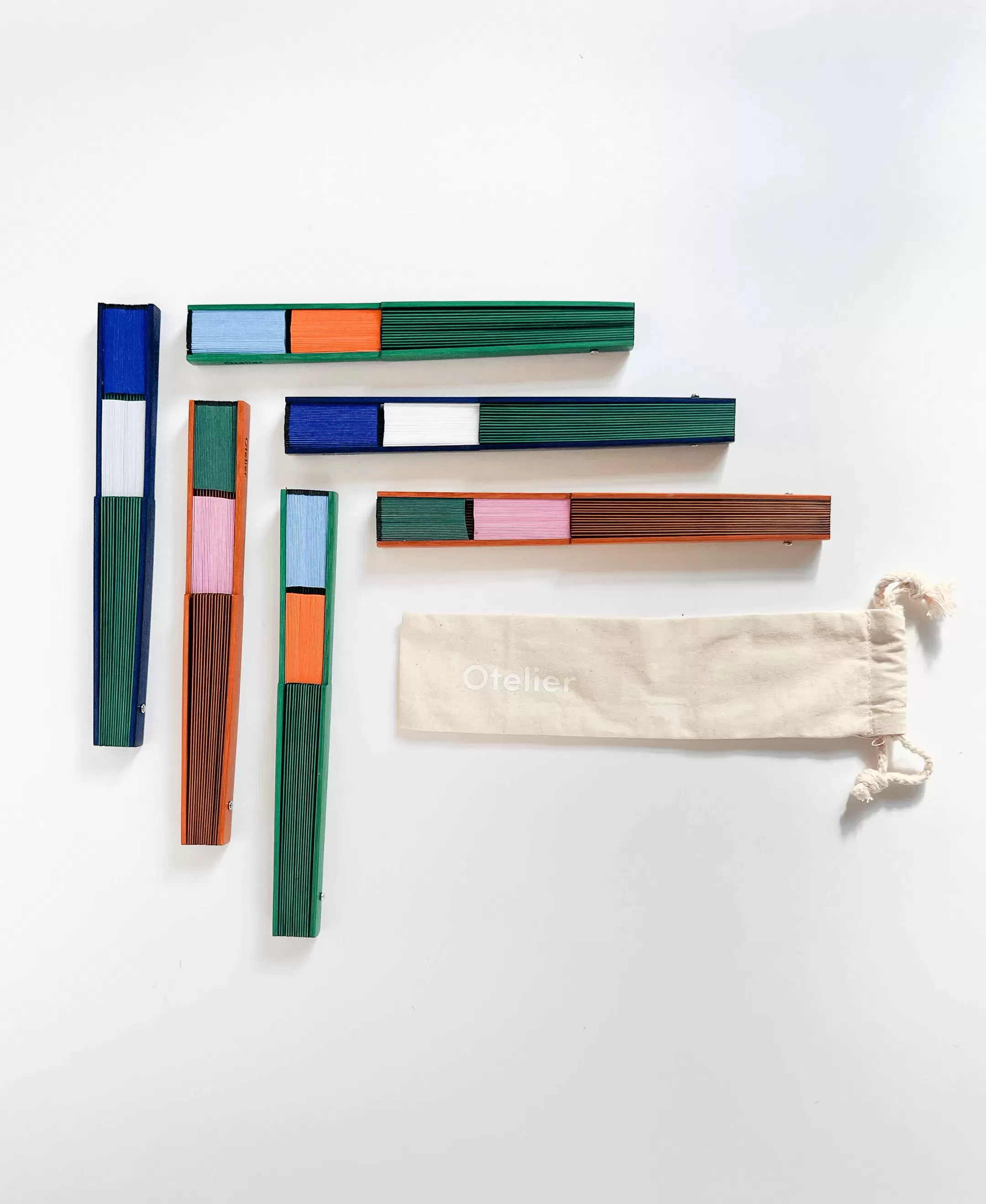 二重虹扇子（ピンク／緑／橙）