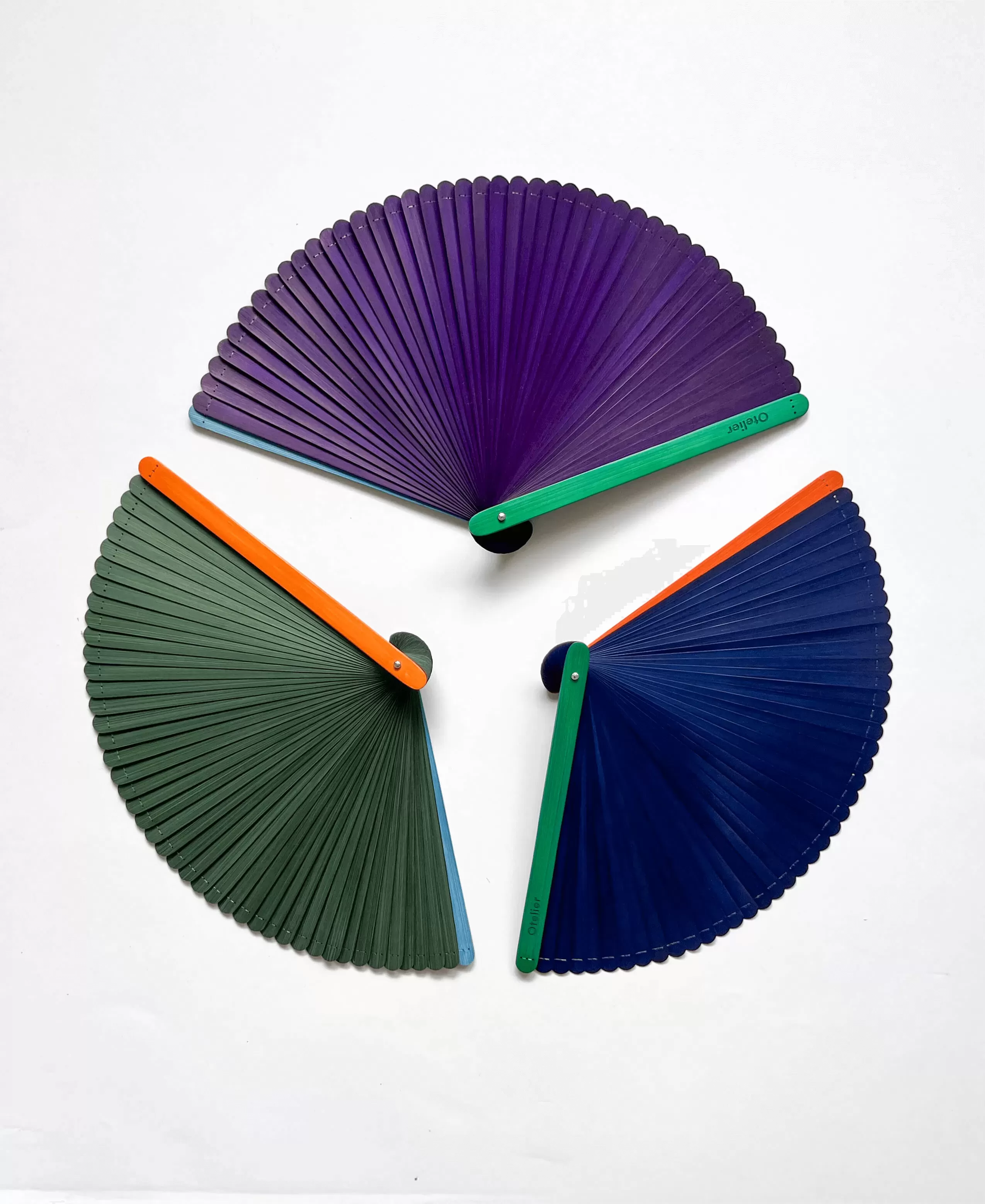 カラーブロック扇子（赤／緑／青）